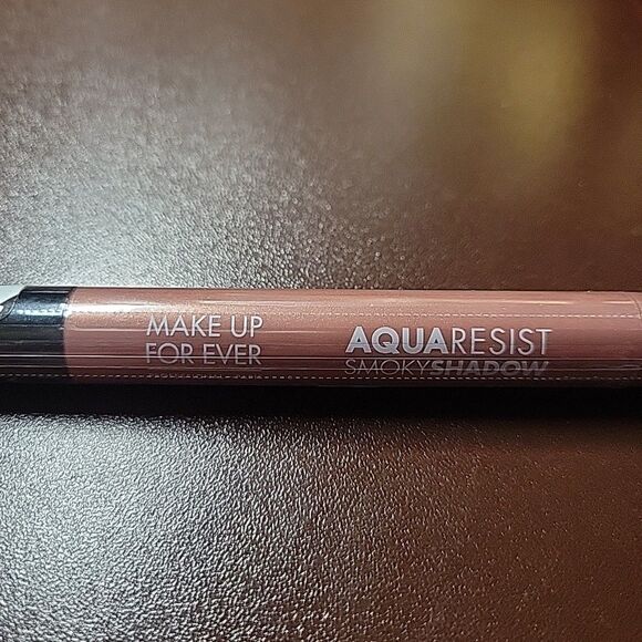 24 Hour Wear Aqua Resist Smoky Shadow Shimmery Eye Stick #15 Quartz - NEW SEALED - Picture 4 of 5